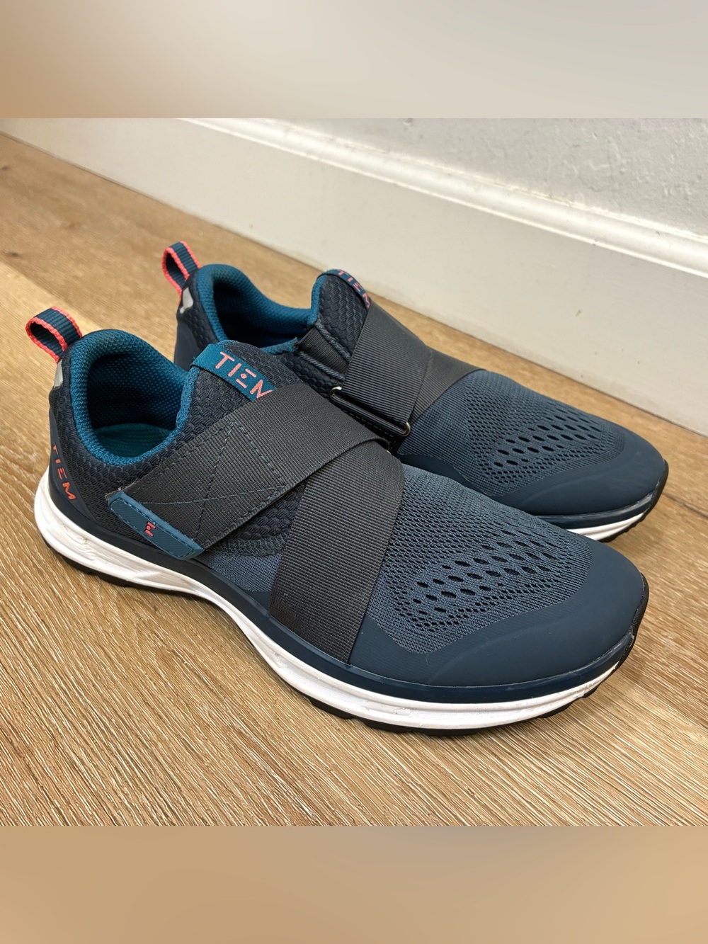 TIEM Slipstream Cycling Shoes Midnight Navy Featuring A Breathable Mesh Women 8